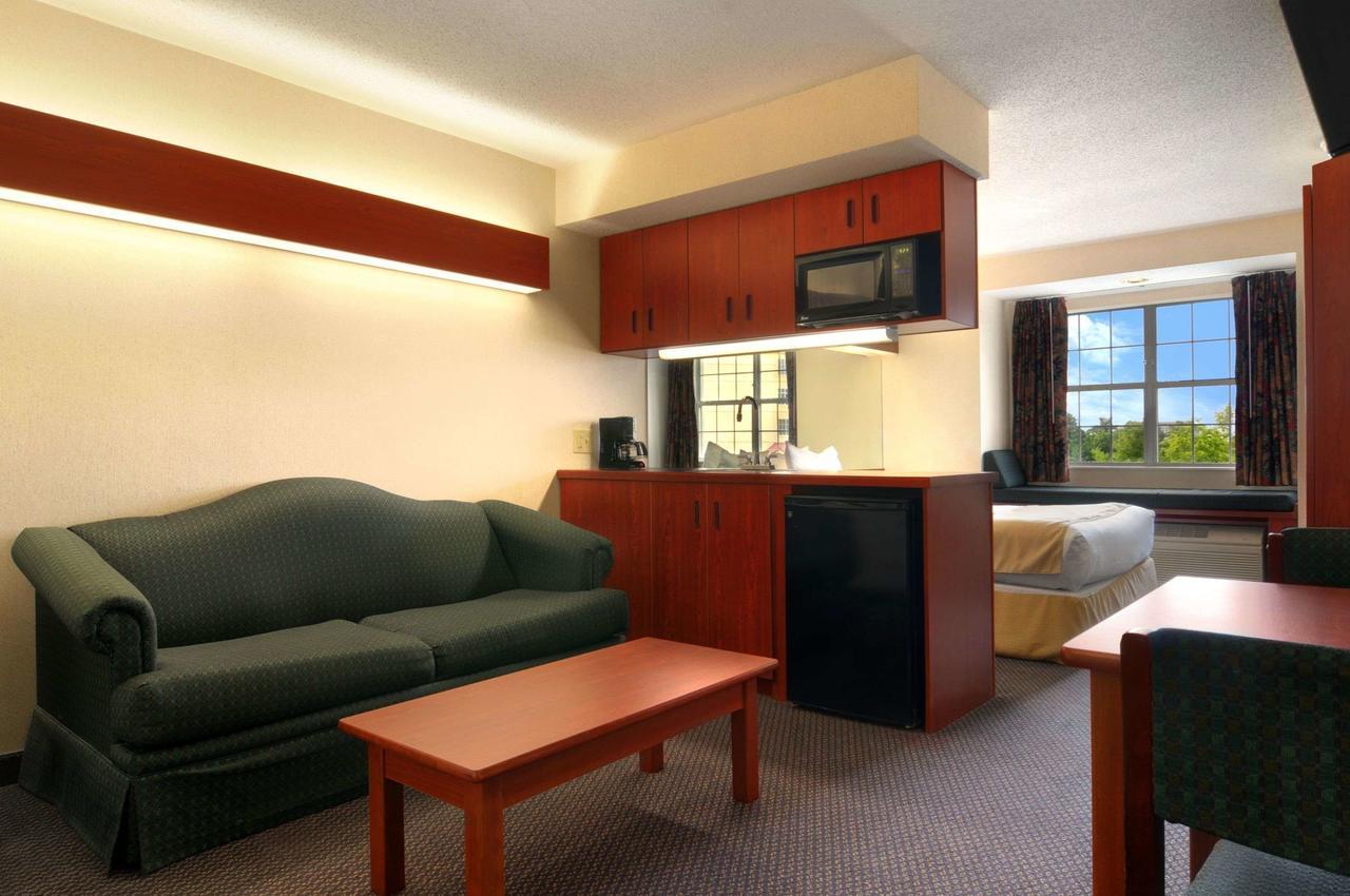 Microtel Inn & Suites By Wyndham Perimeter Center Sandy Springs Buitenkant foto