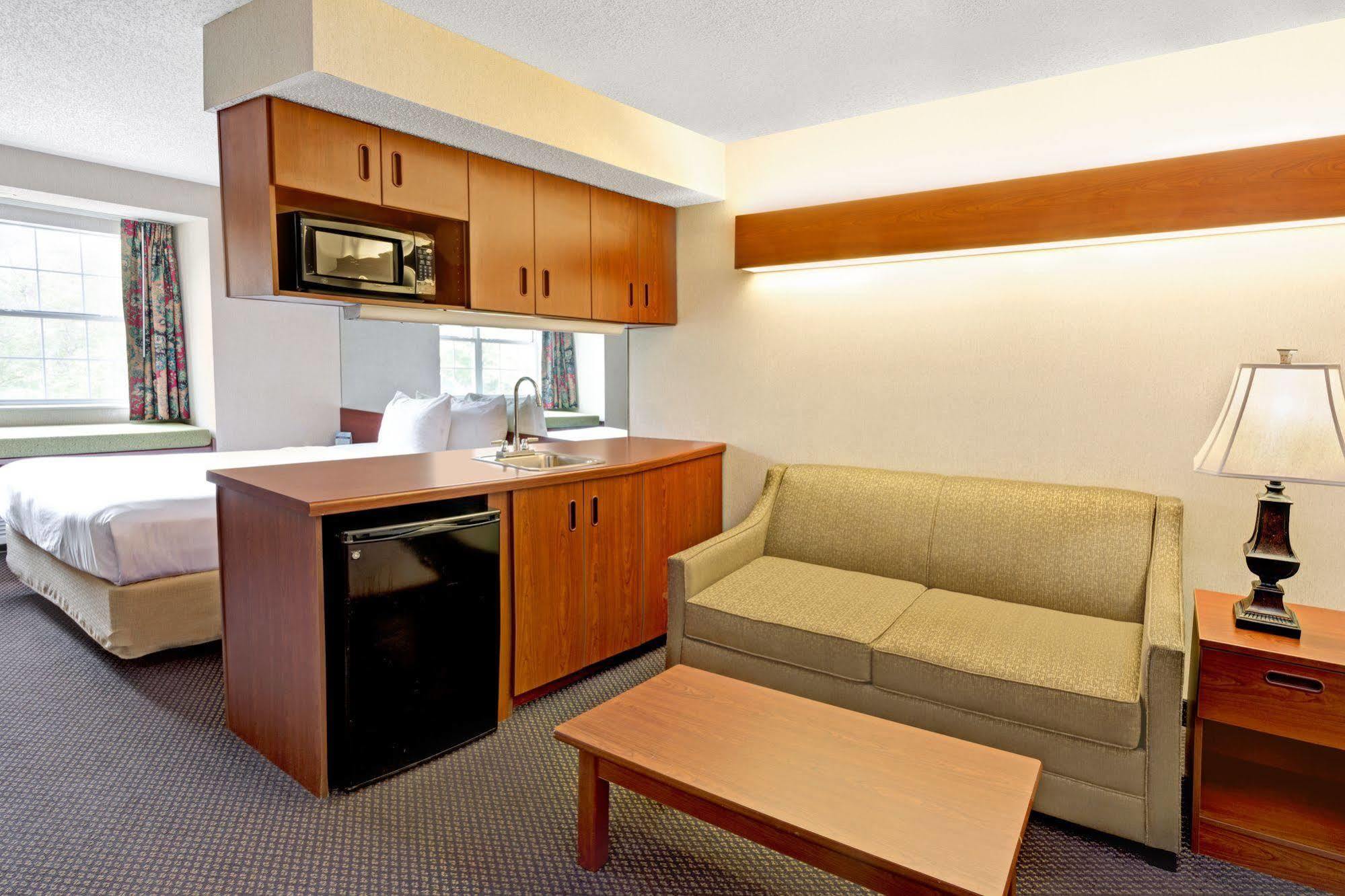 Microtel Inn & Suites By Wyndham Perimeter Center Sandy Springs Buitenkant foto