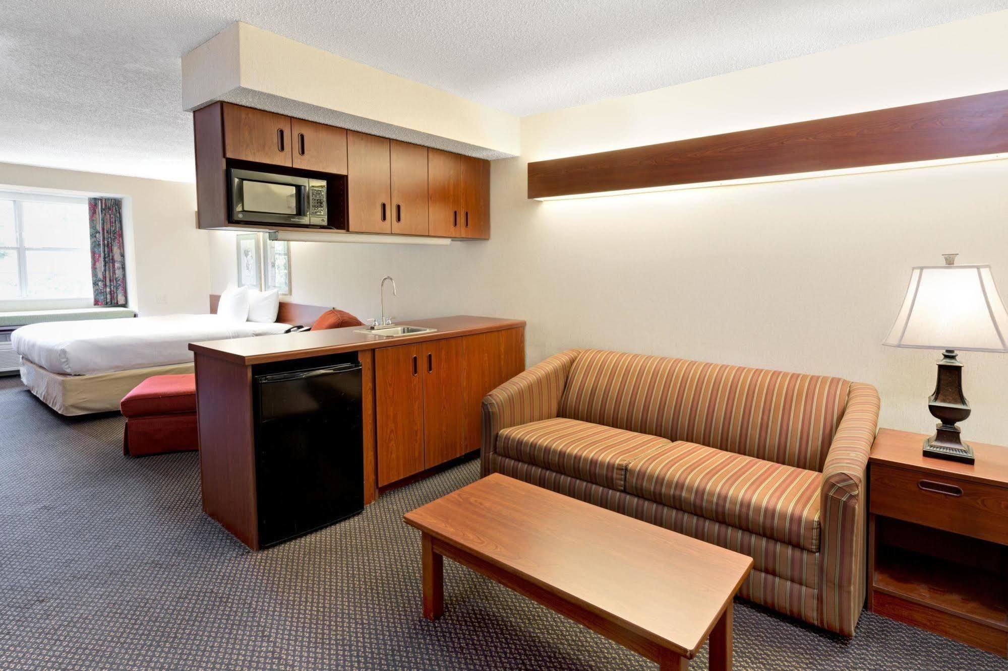 Microtel Inn & Suites By Wyndham Perimeter Center Sandy Springs Buitenkant foto